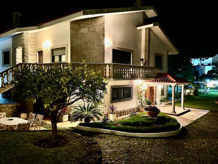 Location de vacances pour 6 personnes, avec terrasse dans Darque