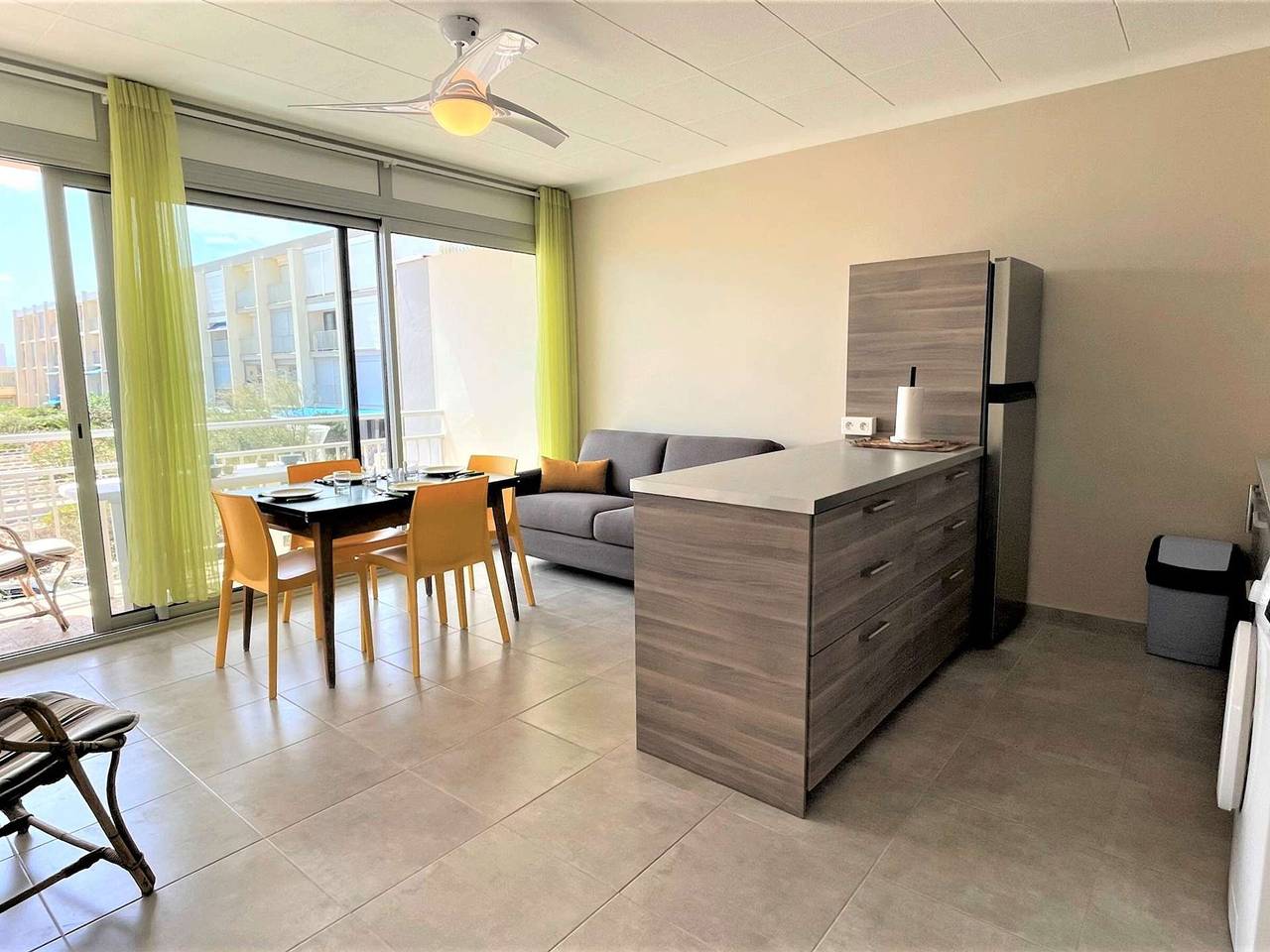 Appartement De Vacances pour 5 Personnes dans Port-la-Nouvelle, Côte d'Améthyste