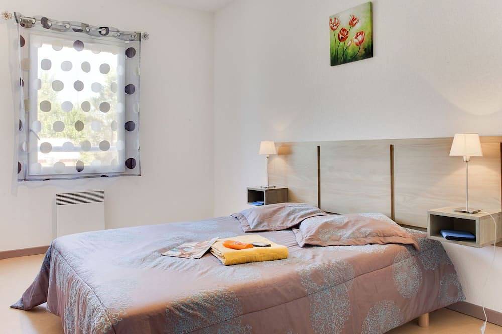 Domaine d'Ensérune by Interhome in Colombiers, Côte d'Améthyste