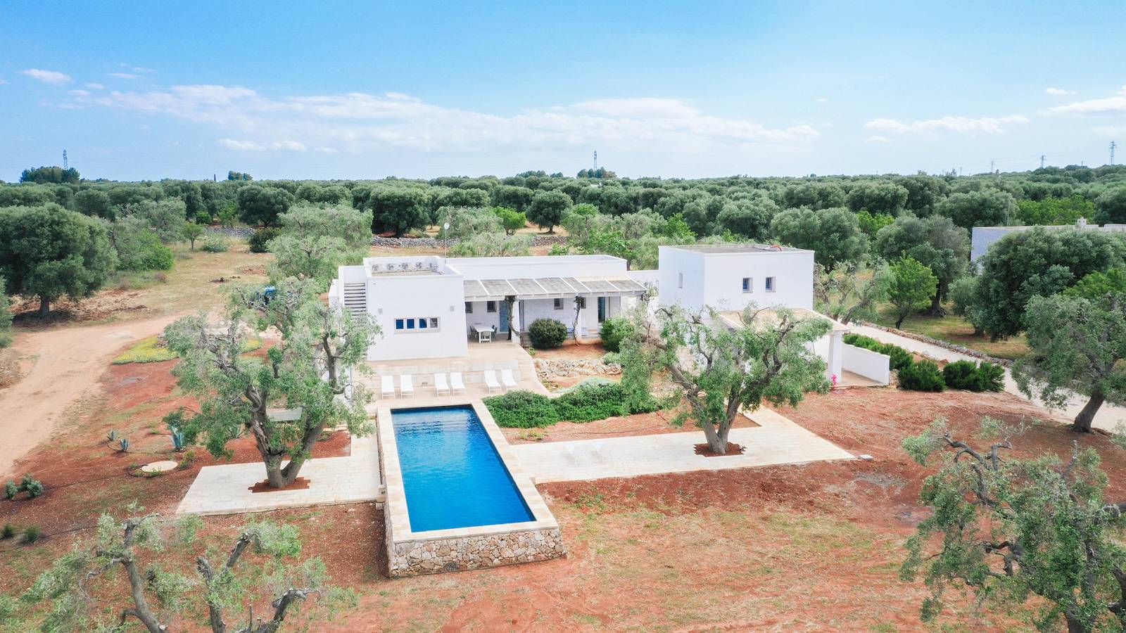 Villa "Fora" vicino al mare con piscina, Wi-Fi, giardino e terrazza in Carovigno, Salento