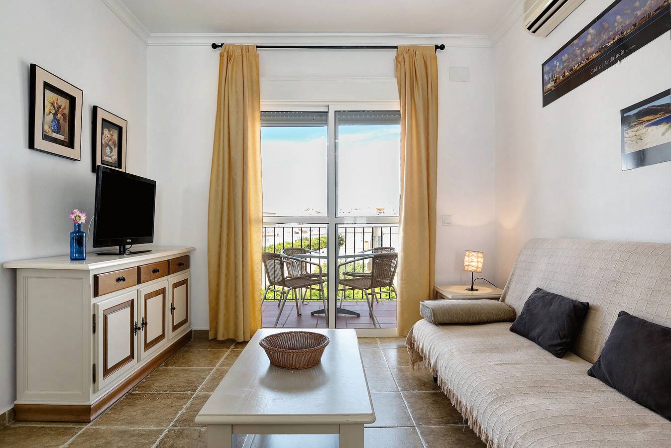Ολόκληρο το διαμέρισμα, Apartment "Alboran 208" in City Centre with Terrace & Wi-Fi in Conil de la Frontera, Κόστα ντε λα Λουζ