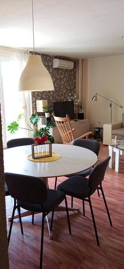 Gîte pour 6 personnes, avec Balcon ainsi que Terrasse et Vue à Novi Sad - 4