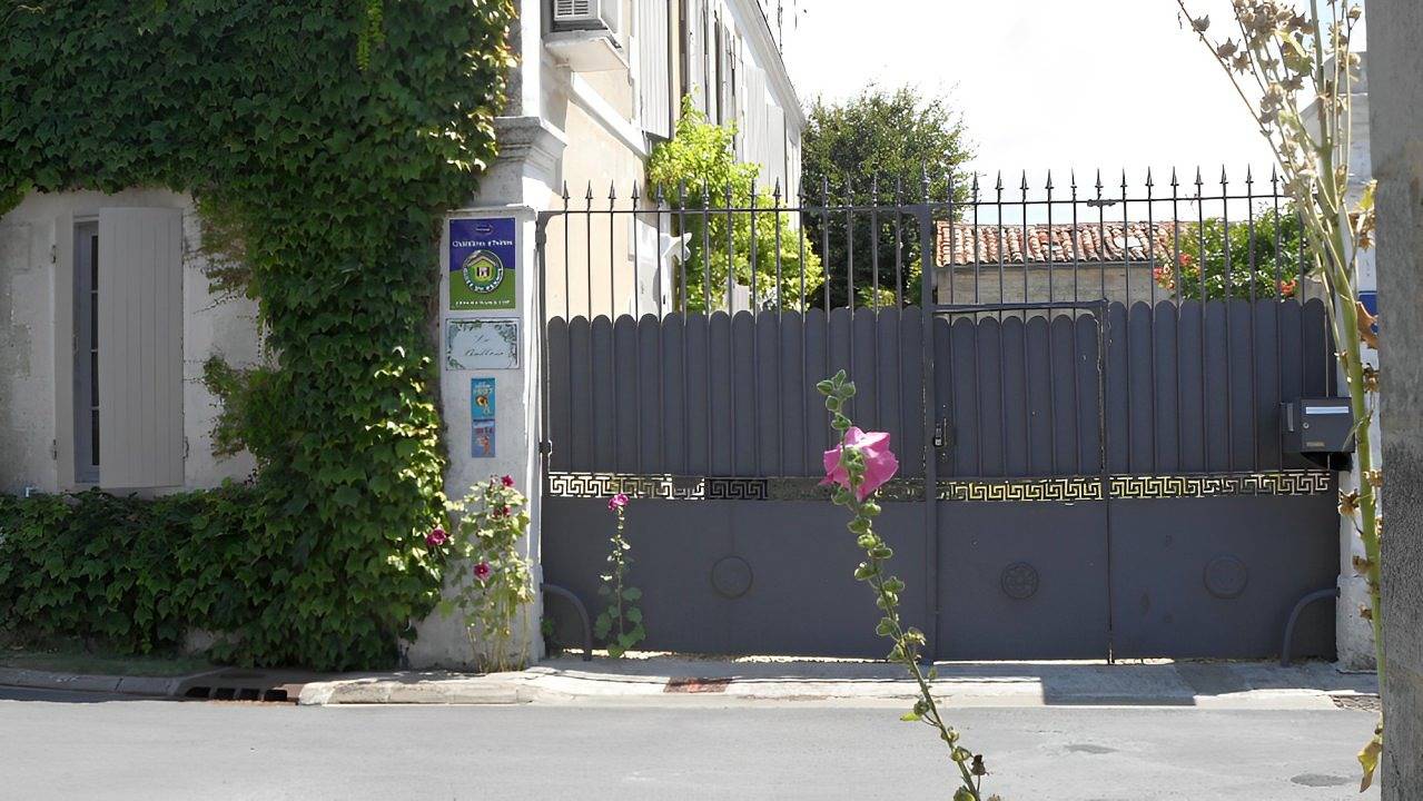 Le Balloir - Chambre Coquelicot in Thairé, Région de Rochefort