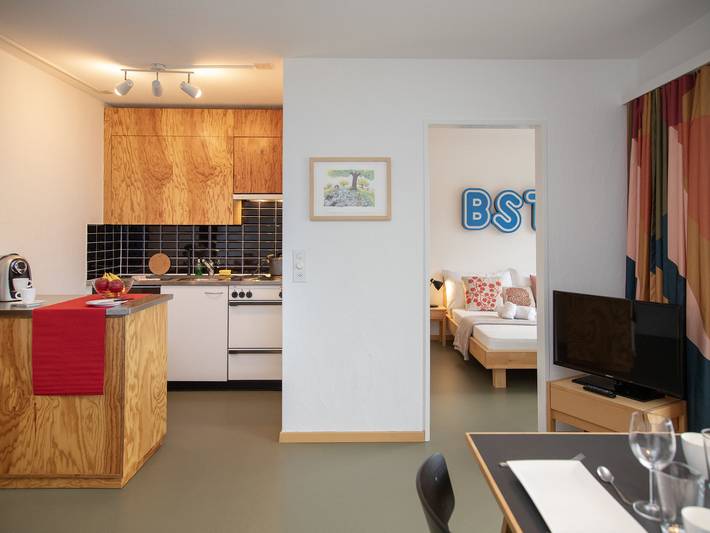 Ferienwohnung für 4 Personen, mit Garten und Sauna sowie Balkon und Ausblick in Graubünden - 2