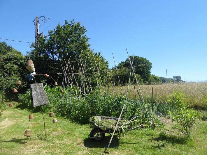 Location de vacances pour 2 personnes, avec vue ainsi que terrasse et jardin à Landévant - 4