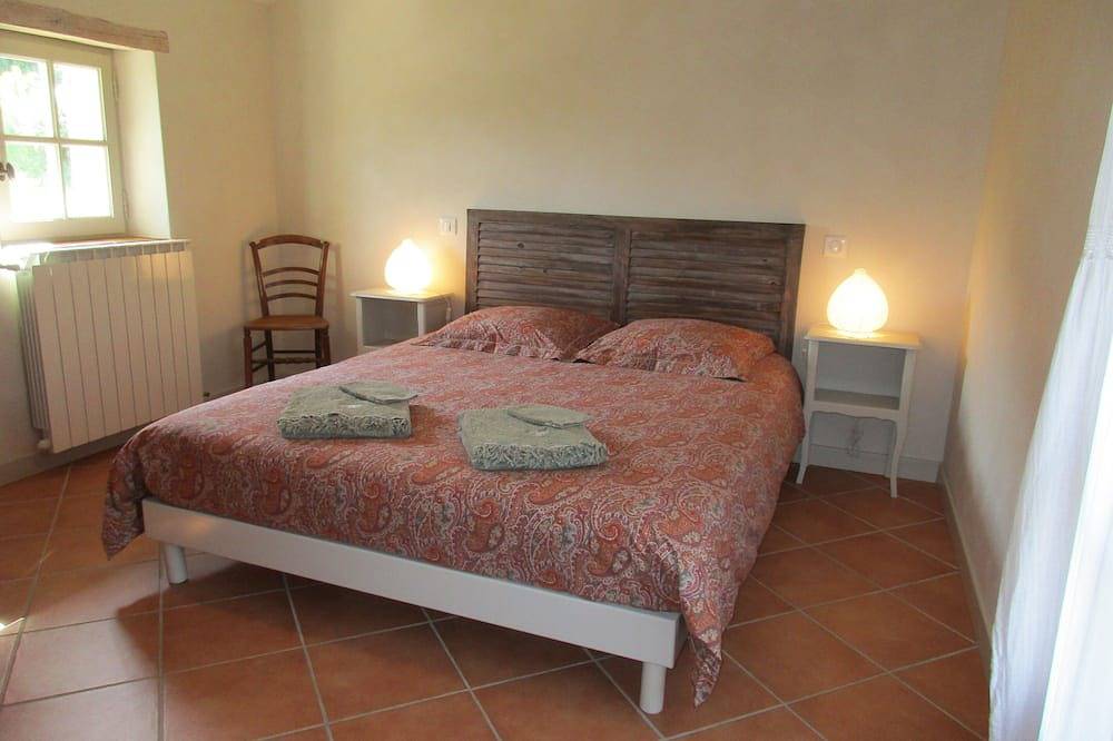 Charmantes Ferienhaus in einem alten Bauernhaus in der Nähe von Vaison. in Roaix, Vaucluse