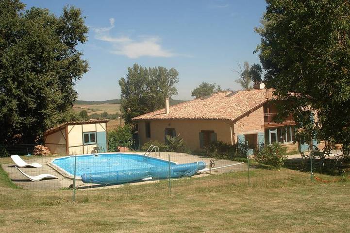 Location de vacances pour 11 personnes, avec balcon et jardin à Vigueron