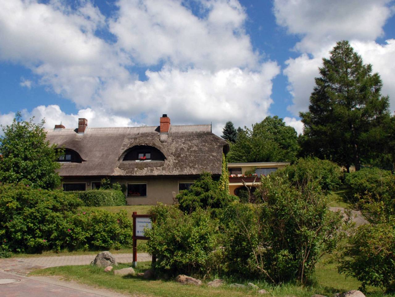 Ganze Ferienwohnung, Ferienappartements unterm Reetdach mit Seeblick - Ferienappartement Having in Seedorf (Sellin), Sellin