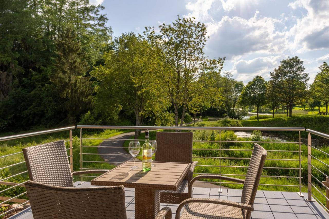 Chalet Bachwies I Terrasse I Seeblick I Wandern in Hillesheim, Vulkaneifel