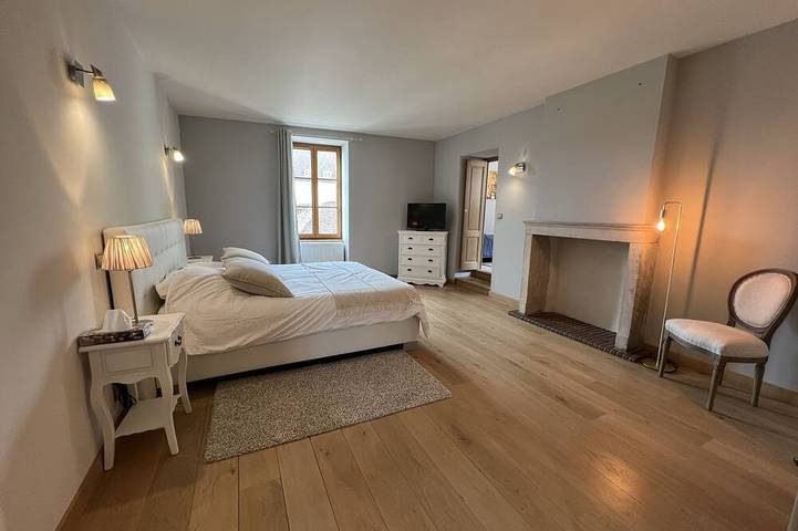 Location de vacances pour 15 personnes, avec balcon et jacuzzi, animaux acceptés à Chassagne-Montrachet - 2