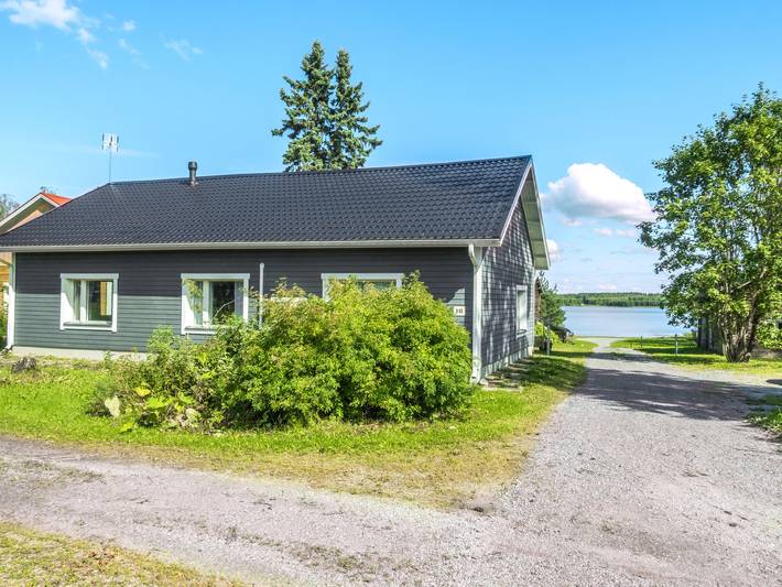 Ferienhaus für 5 Personen, mit Whirlpool und Sauna sowie Seeblick in Pyhäjärvi