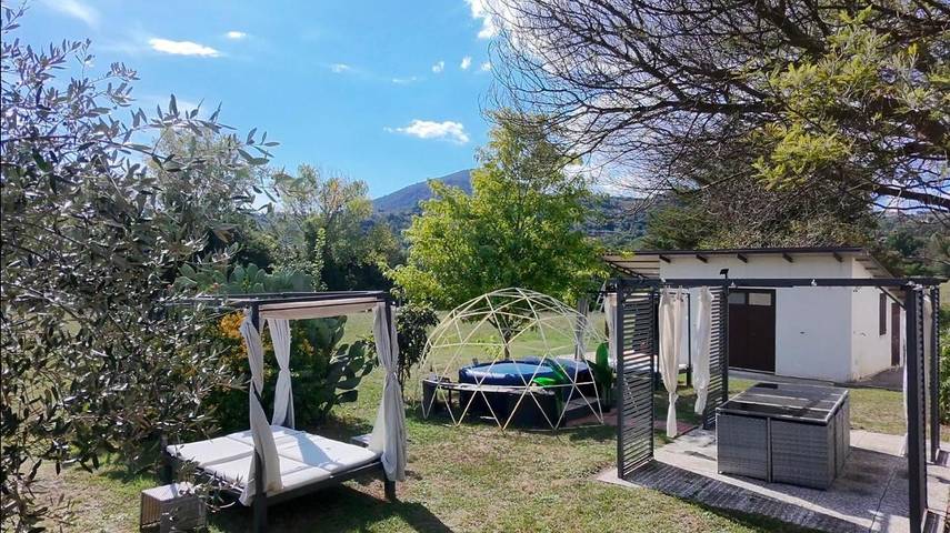 Appartamento per 7 persone, con Idromassaggio e Terrazza nonché Giardino e Piscina a Caiazzo