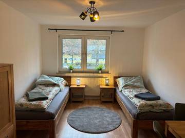 Ferienwohnung für 6 Personen, mit Ausblick und Garten in Wiesbaden