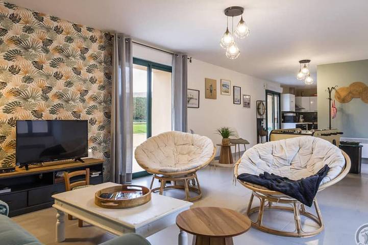 Gîte pour 8 personnes, avec jardin, animaux acceptés