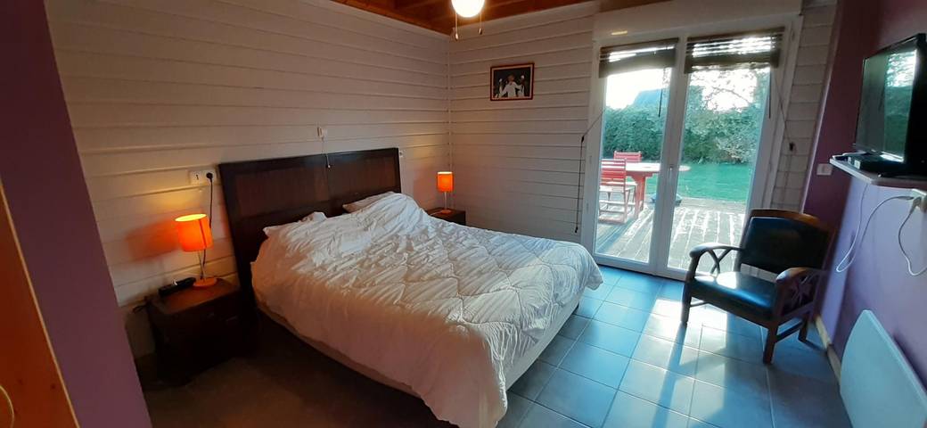 Gîte pour 6 personnes, avec jardin à Les Moitiers-d'Allonne - 4