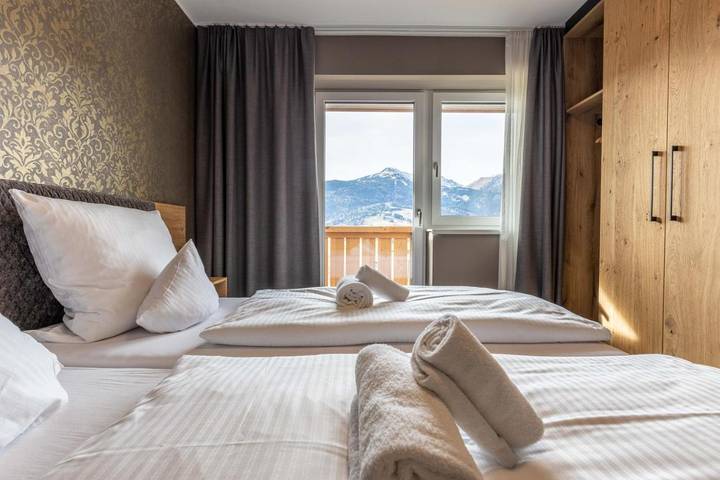 Appart’hôtel pour 6 personnes, avec piscine et vue ainsi que sauna et terrasse