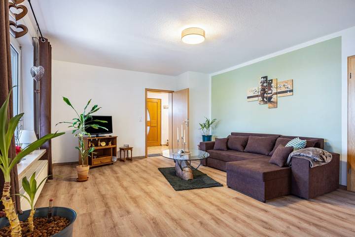 Hel lejlighed, Apartment 'Haus-Landzeit' with Private Terrace, Shared Garden and Wi-Fi in Hörden am Harz, Harzvorland
