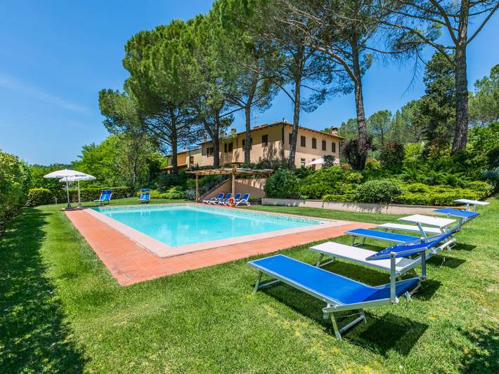 Ferienwohnung für 4 Personen, mit Terrasse und Garten sowie Ausblick in Chianti