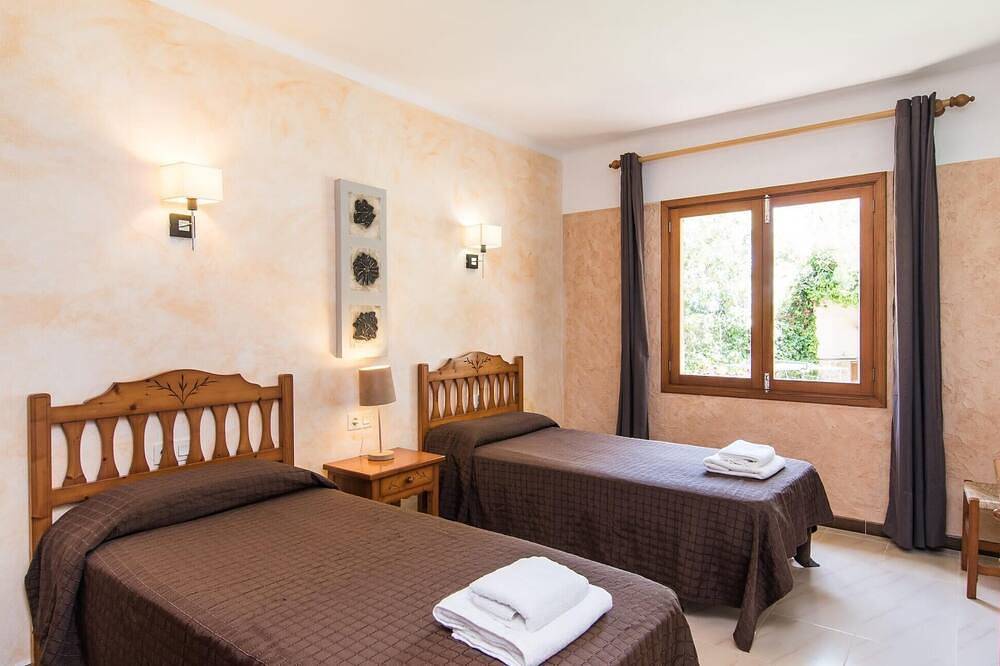 Gemütliches Haus in Shorta mit privatem Swimmingpool (innen oder außen. in Cala Mitjana, Felanitx