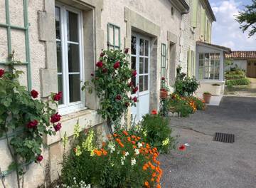 Chambre d’hôte pour 4 personnes, avec jardin à Saint-Simeux
