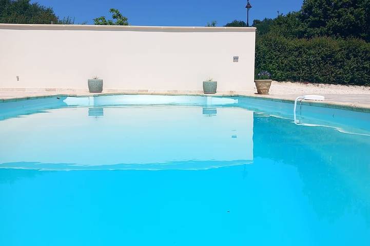 Cottage pour 8 personnes, avec jardin, animaux acceptés à Saint-Front-sur-Nizonne