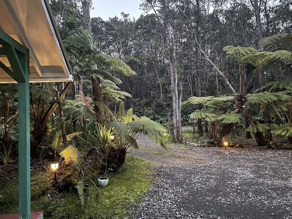 B&B: Ohia Loft Suite 5 mins from Volcanoes National Park in Mauna Loa Estates, Volcano