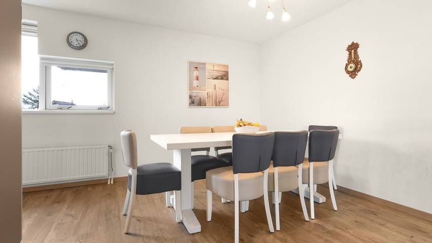Ferienhaus für 8 Personen, mit Balkon/Terrasse und Balkon sowie Garten in Brouwershaven - 4