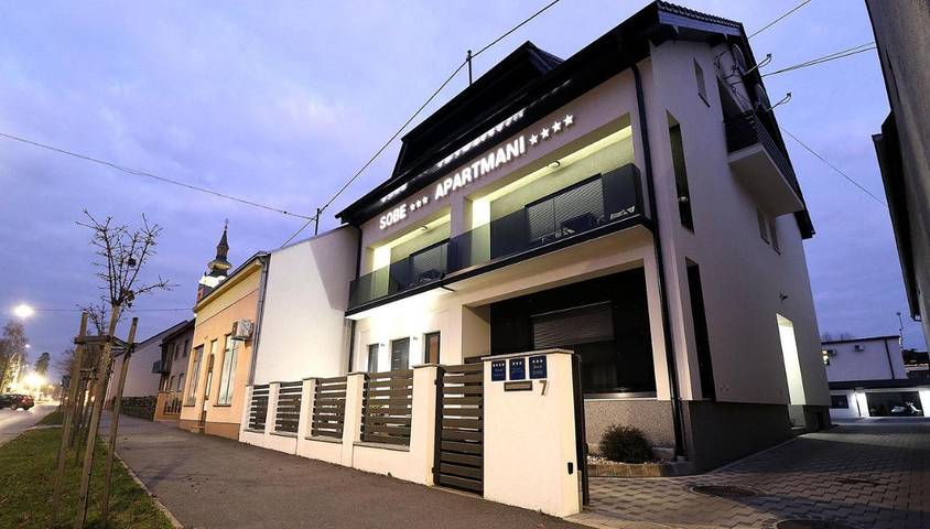 Gîte pour 3 personnes, avec Balcon ainsi que Terrasse et Vue dans Nova Gradiska