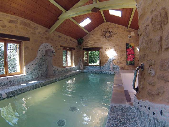 Gîte pour 6 personnes, avec terrasse ainsi que jardin et jacuzzi à Groléjac - 2