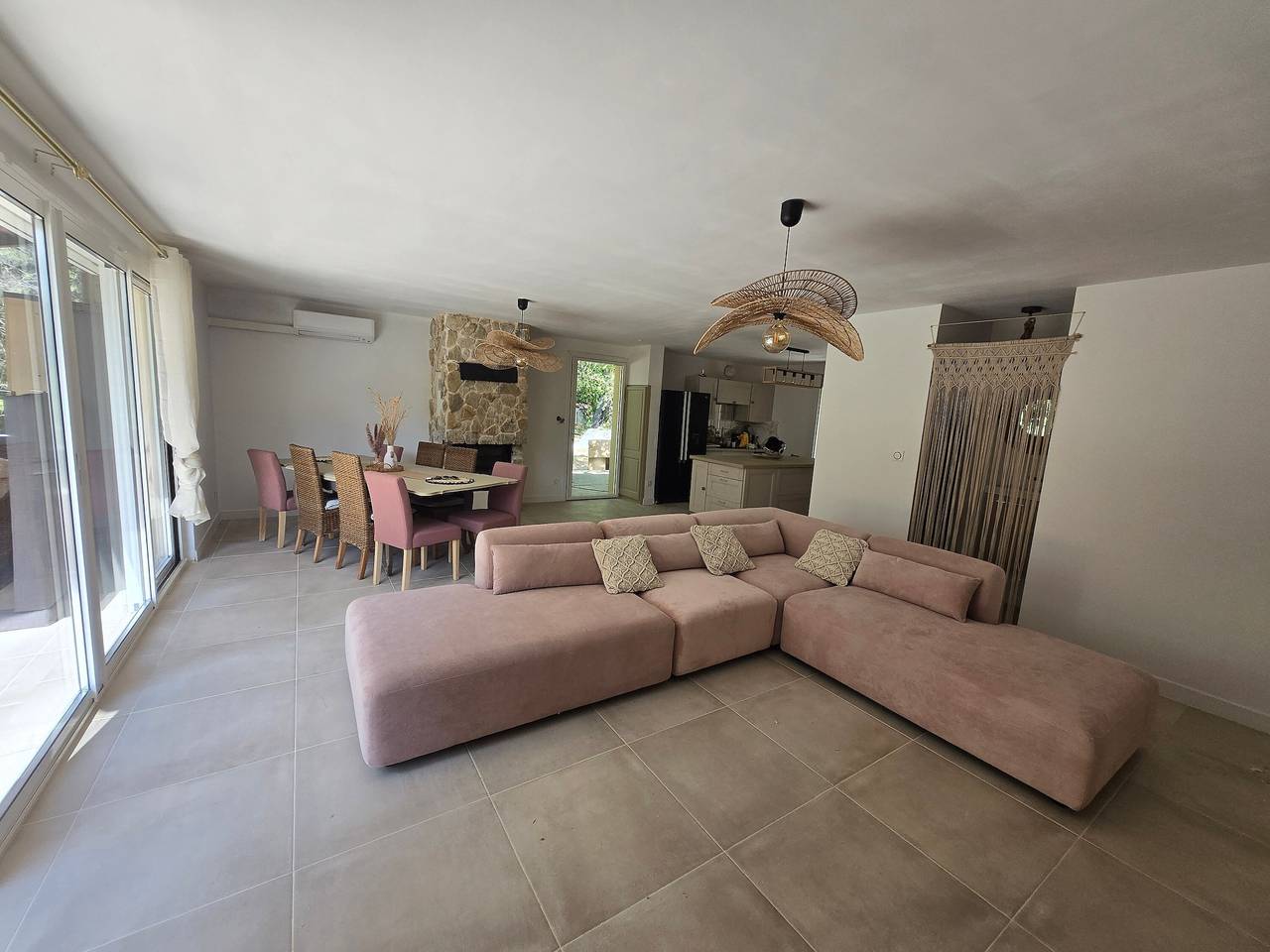 Villa 'House 20' con piscina compartida, Wi-Fi y aire acondicionado in Auriol, Marsella region