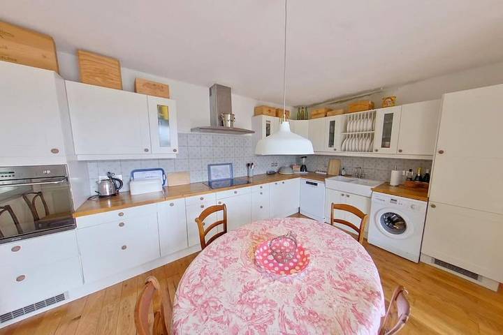 Location de vacances pour 8 personnes, avec jardin ainsi que balcon et piscine à Neffiès - 4