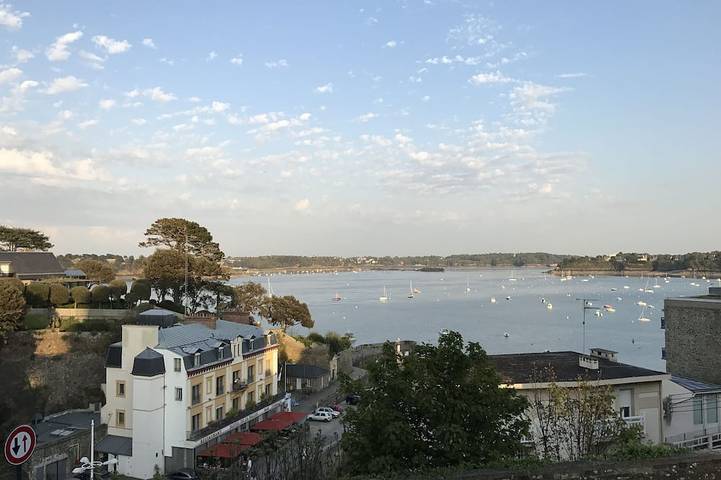 Ferienwohnung für 6 Personen, mit Terrasse und Garten in Dinard