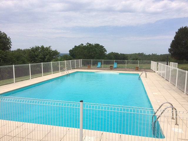 Appartement de vacances pour 6 personnes, avec terrasse ainsi que piscine et jardin, animaux acceptés - 1