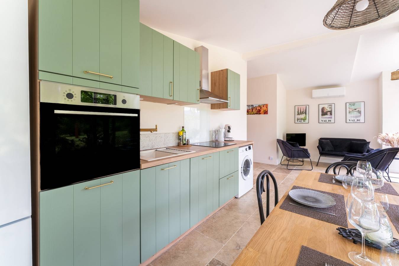 Vakantiehuis met zwembad aan de voet van de wijngaarden in de Luberon – Tilleul T3 Maison Marvic, foto 8
