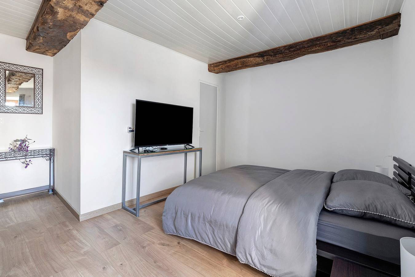 Chambre « Le nid d’abeilles » avec Wi-Fi in Frossay, Vallée de la Loire