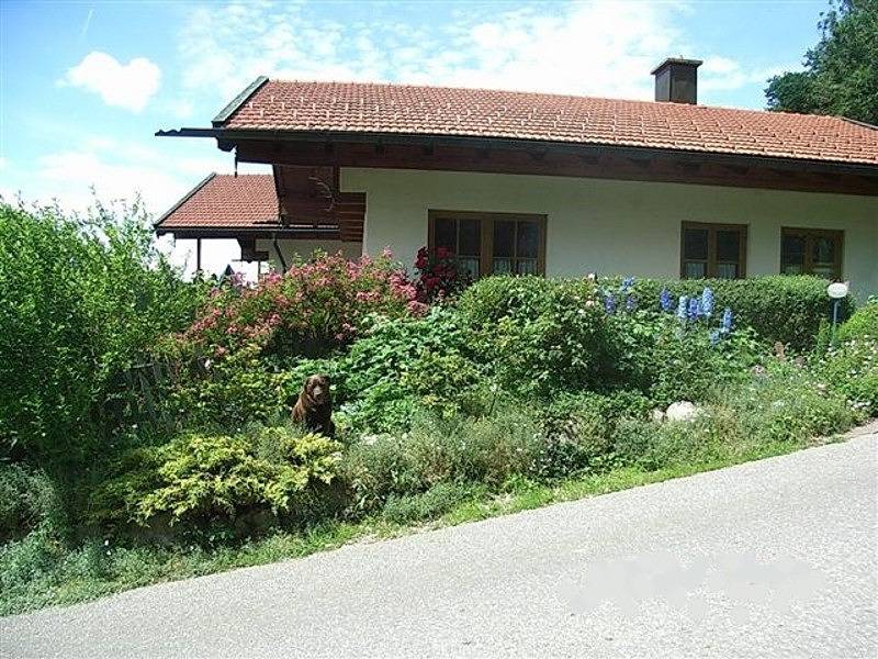 Ganze Ferienwohnung, Forsthaus Röthelmoos inkl. Chiemgaukarte - Ferienwohnung 55qm, Terrasse, Kochnische, 1 Schlafzimmer, Wohnzimmer, max 2 P. in Ruhpolding, Bayerische Alpen