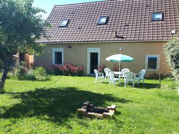 Gîte pour 6 personnes, avec terrasse et jardin dans Indre