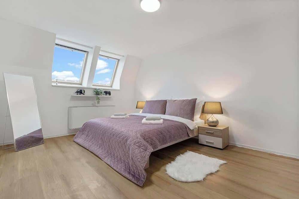 Entire apartment, Family Hub in Centre in Bratislava, Bratislava region