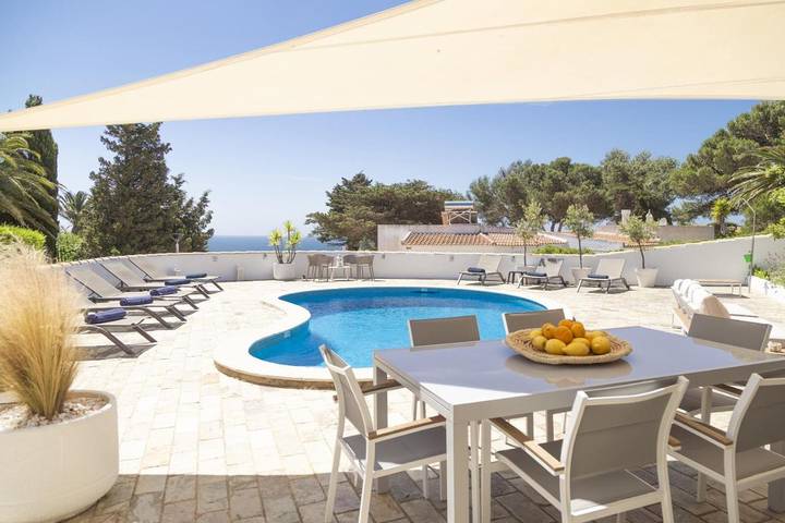 Villa para 8 pessoas, com Terraço e Jardim e ainda Piscina and Vista em Salema