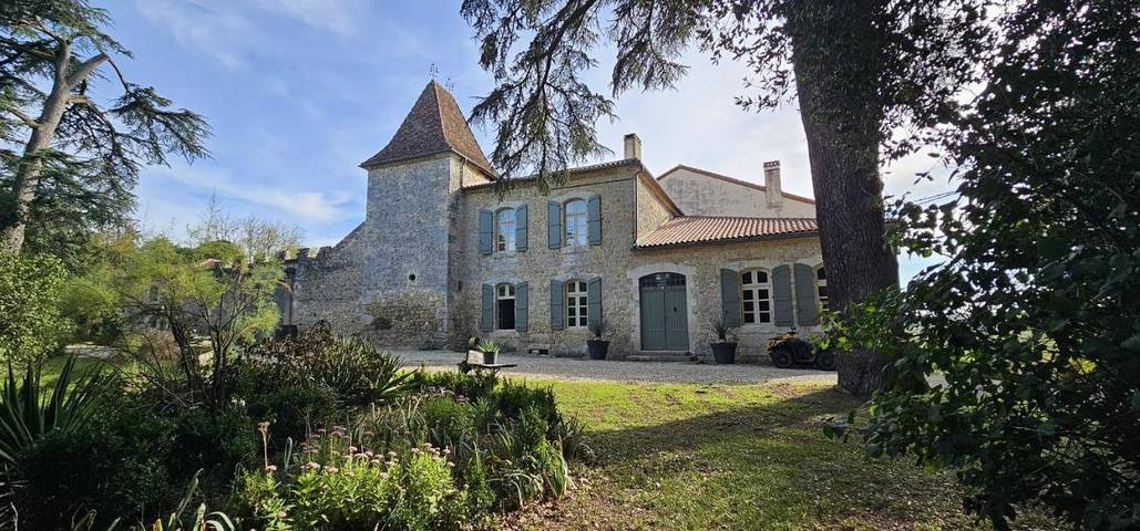 Maison d’hôte pour 2 personnes, avec jardin ainsi que piscine et terrasse à Lagraulet-du-Gers