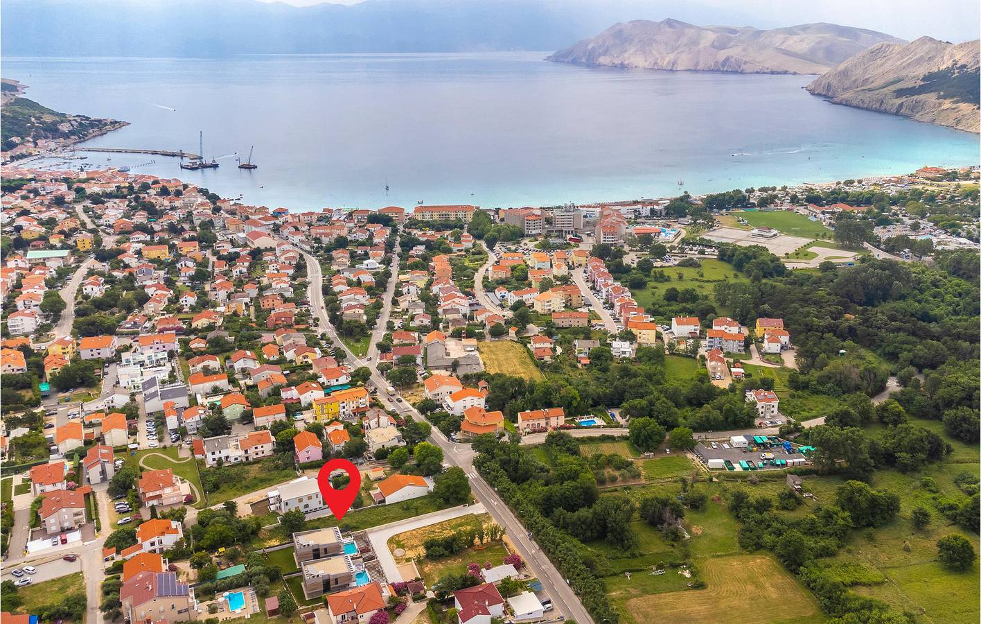 Charmante 2-Zimmer-Wohnung mit Pool, WLAN und 1,5 km entferntem Strandzugang in Baska, Krk