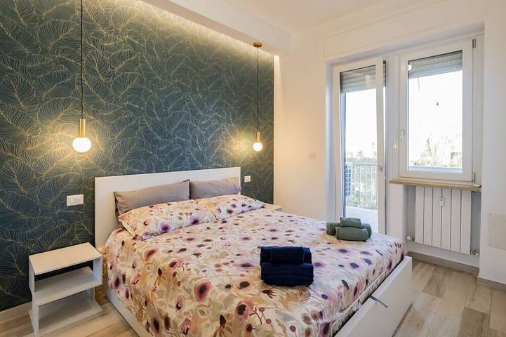 Ganze Wohnung, GuestHost - Modernes Apartment mit Meerblick und Balkon am Wasser! in Lido La Vongola, Pescara