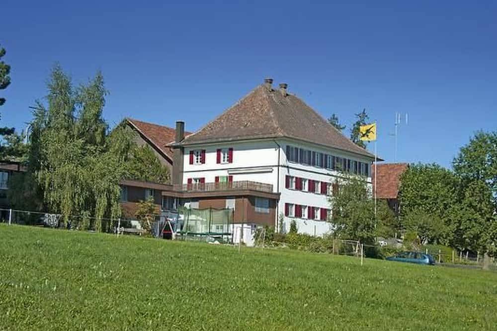 Ganze Wohnung, Berghof Hallau kleine Ferienwohnung in Hallau, Bezirk Unterklettgau