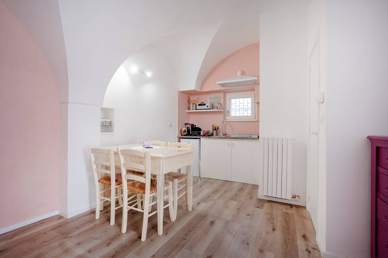 Entire apartment, Apartment 'La Casetta Rosa' in Martina Franca, Taranto Province
