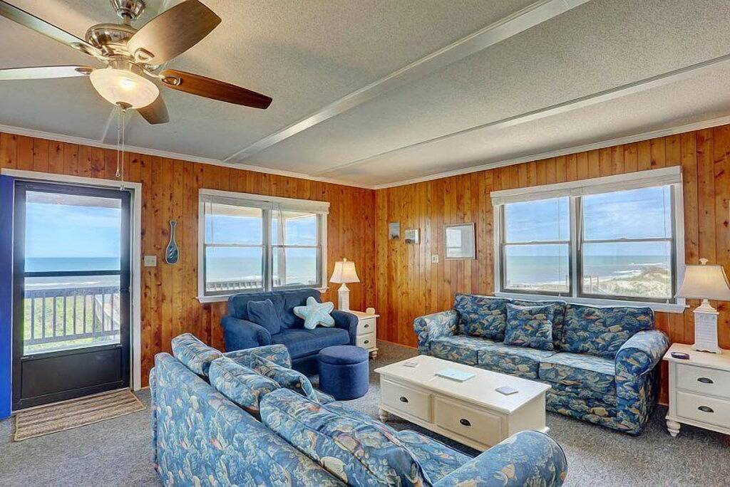 3br Oceanfront Duplex, views, sunrise! in Nags Head, Dare County