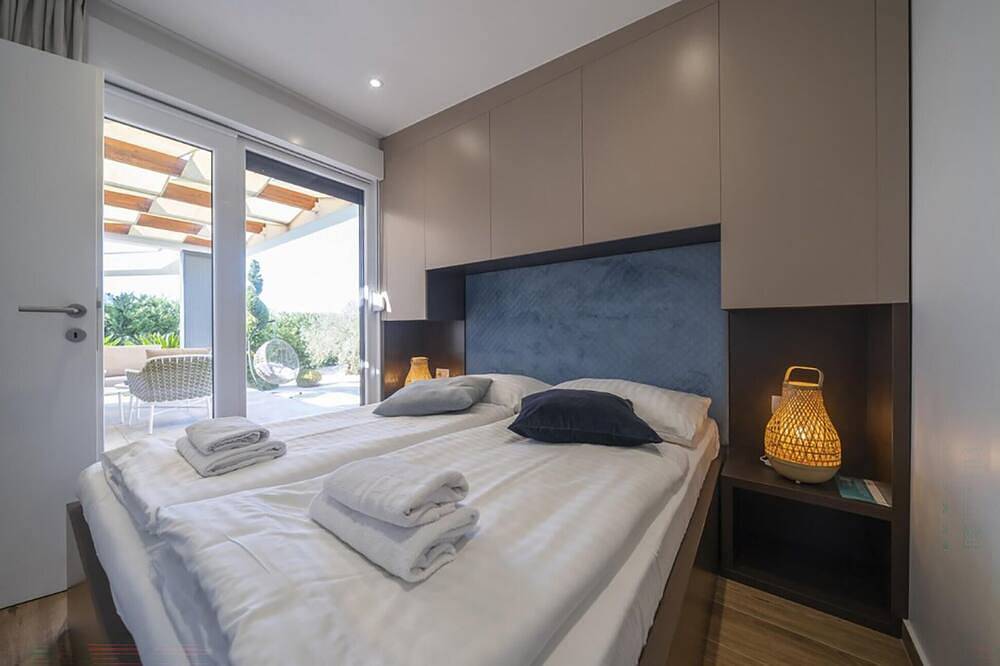 Stunning home in Zerava in Nin, Zadar