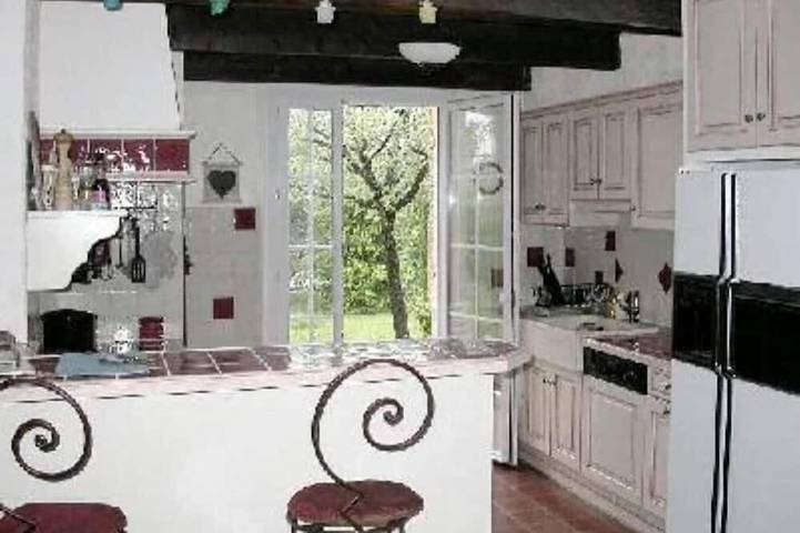 Gîte pour 10 personnes, avec jardin à Lacoste - 2