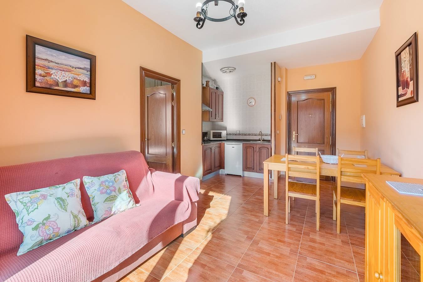 Apartamento entero, Apartamento 'Apartamento De 1 A 2 Personas' con balcón y Wi-Fi in Entorno de Sierra Nevada, Güejar Sierra