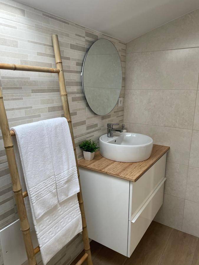 Villa with Private Pool in Santiago da Guarda, Leiria distrito