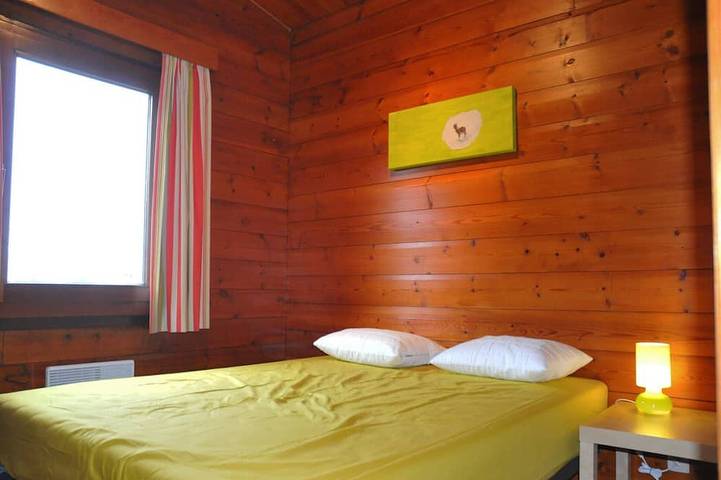 Location de vacances pour 18 personnes, avec sauna ainsi que terrasse et jardin, animaux acceptés à Houyet - 4
